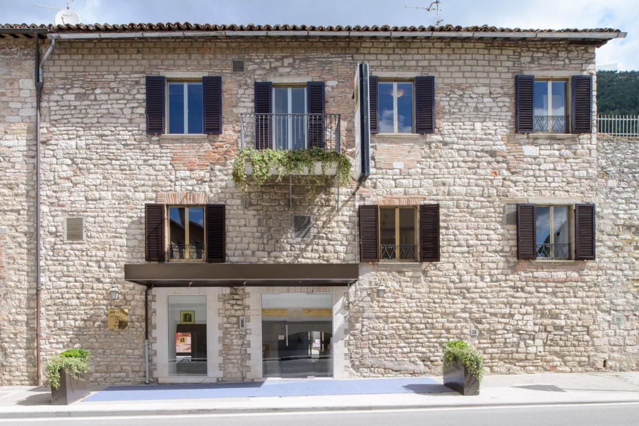 Hotel San Francesco E Il Lupo Γκούμπιο Εξωτερικό φωτογραφία