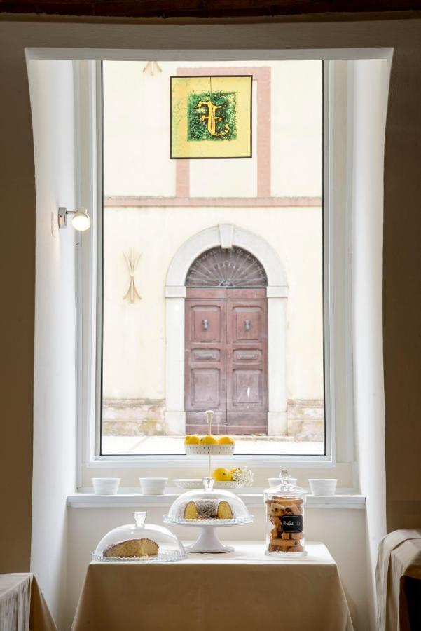 Hotel San Francesco E Il Lupo Γκούμπιο Εξωτερικό φωτογραφία