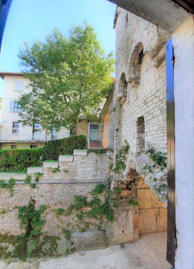 Hotel San Francesco E Il Lupo Γκούμπιο Εξωτερικό φωτογραφία
