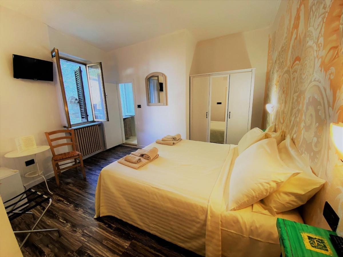 Hotel San Francesco E Il Lupo Γκούμπιο Εξωτερικό φωτογραφία