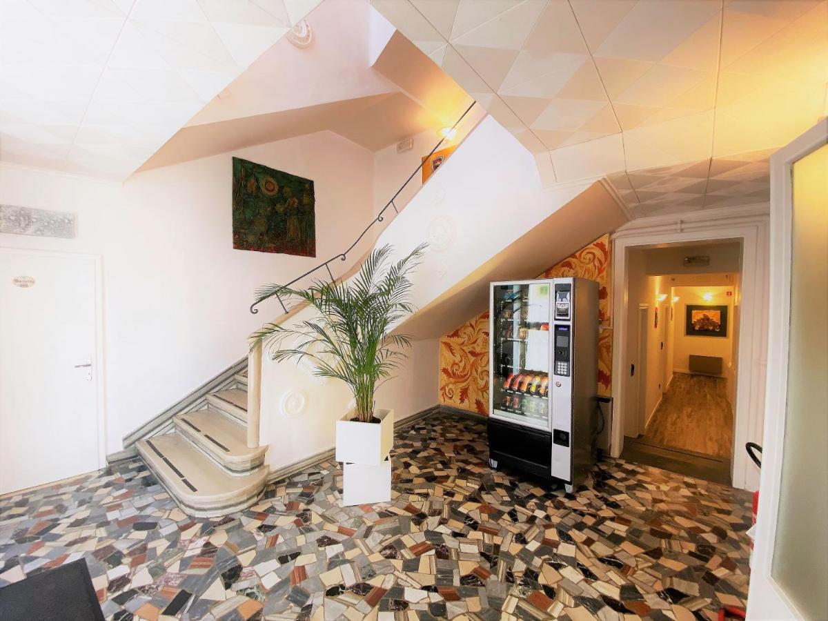 Hotel San Francesco E Il Lupo Γκούμπιο Εξωτερικό φωτογραφία